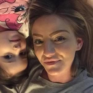 Meet your Posher, Corinne